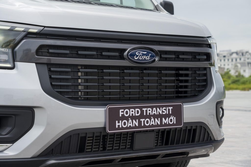 Ford Transit Trend 16 chỗ