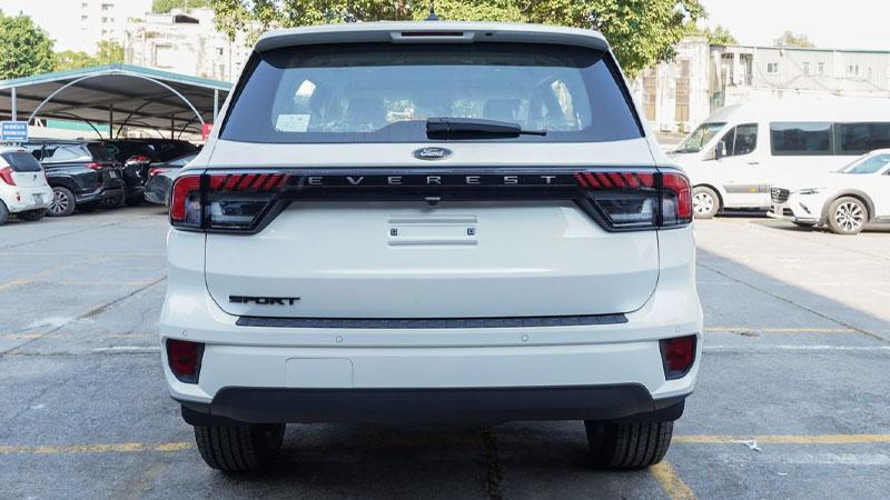 Ford Everest Sport 2.0L 4×2 AT