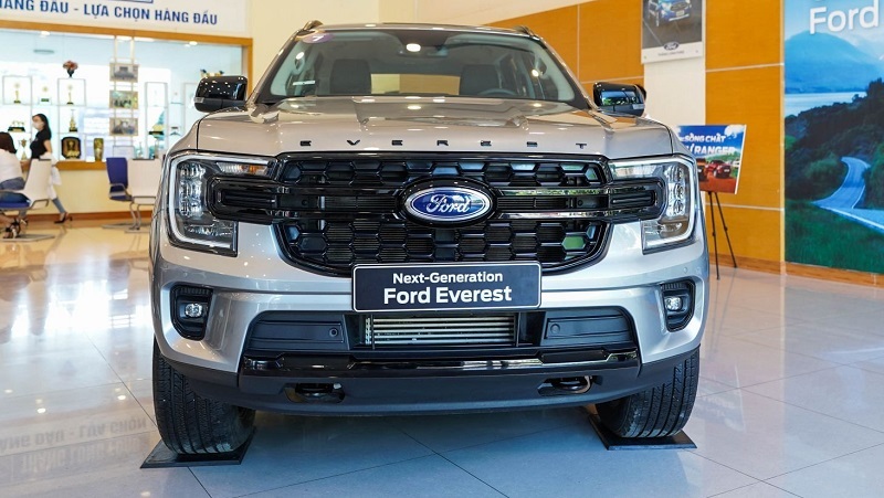 Ford Everest Sport 2.0L 4×2 AT